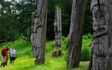 mortuary poles
